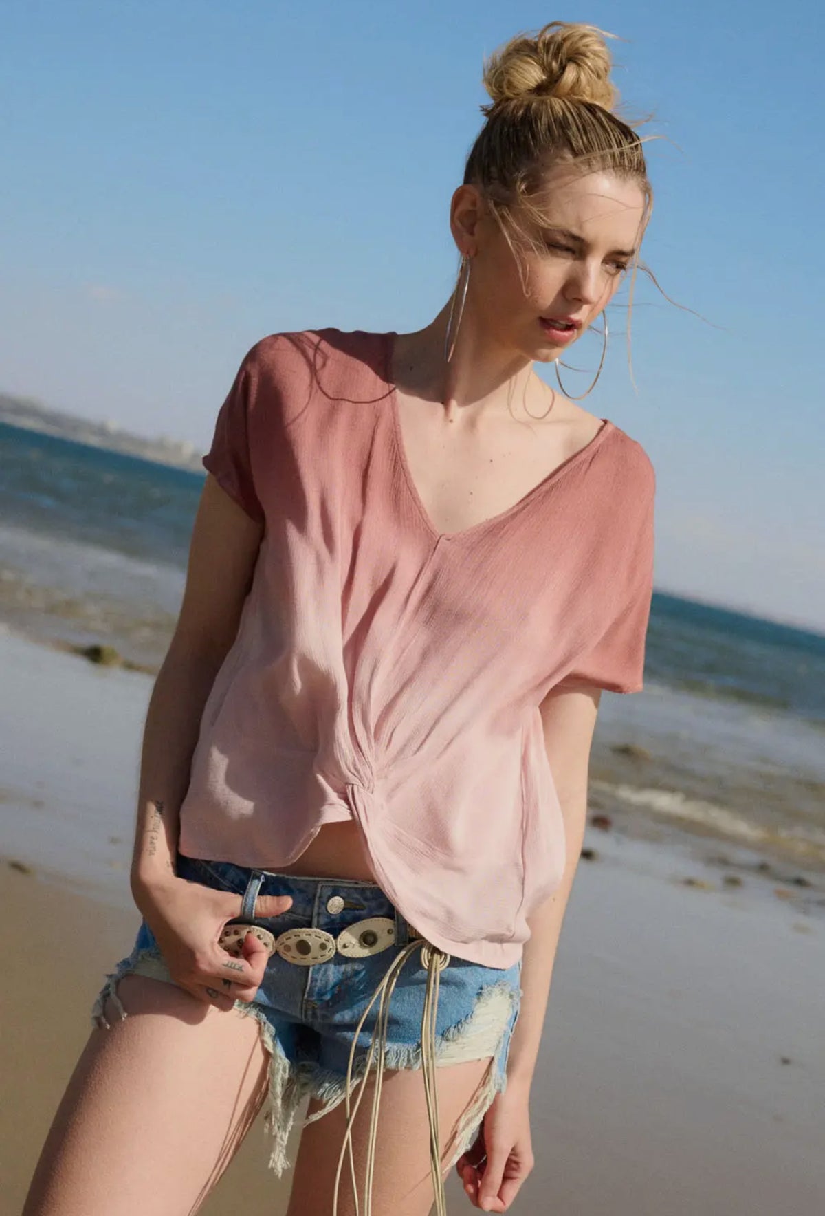 Ombre Knotted-Hem Woven Top